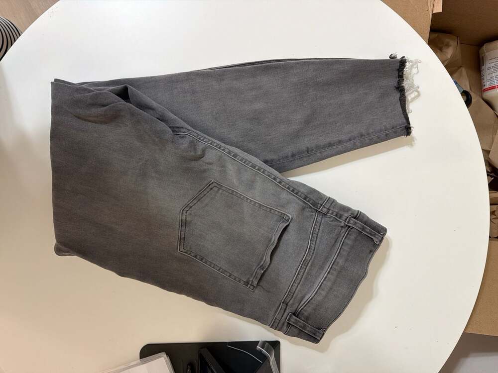 Spanx distressed skinny jeans in vintage gray - Picture 8 of 8
